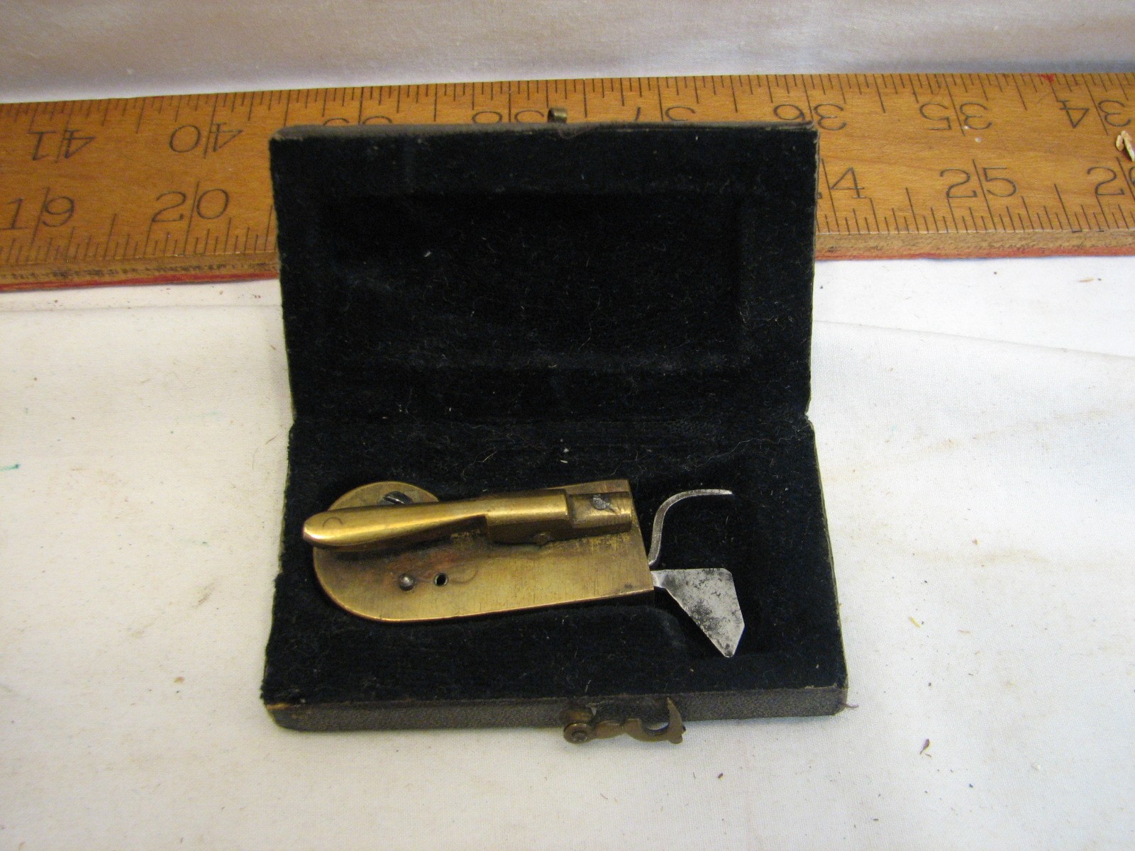Antique Fleam Surgeon Tool Knife Lancet Bleeder Quack Medical