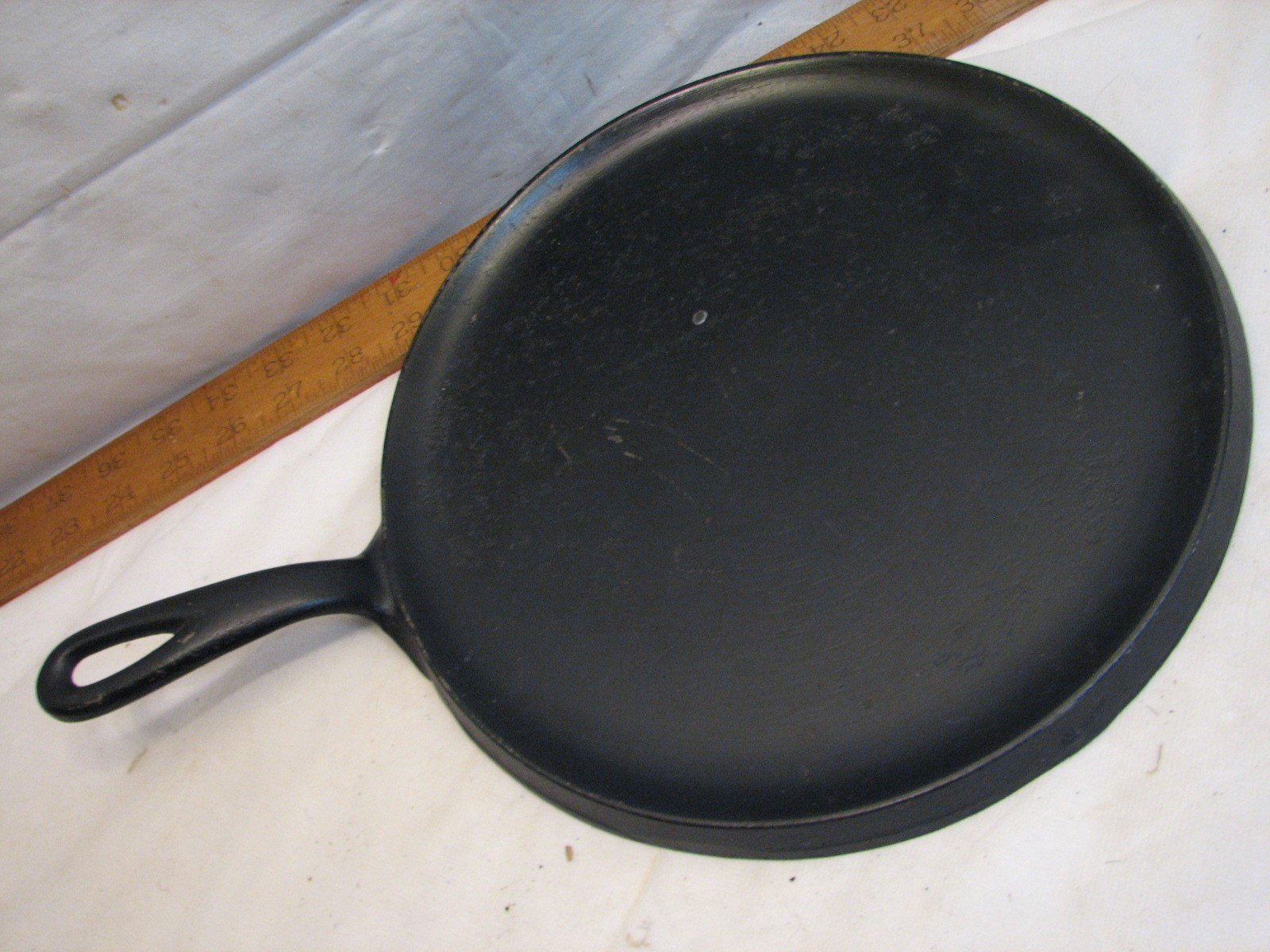 Vintage Wagner Ware Cast Iron 10 inch Pancake Breakfast Griddle