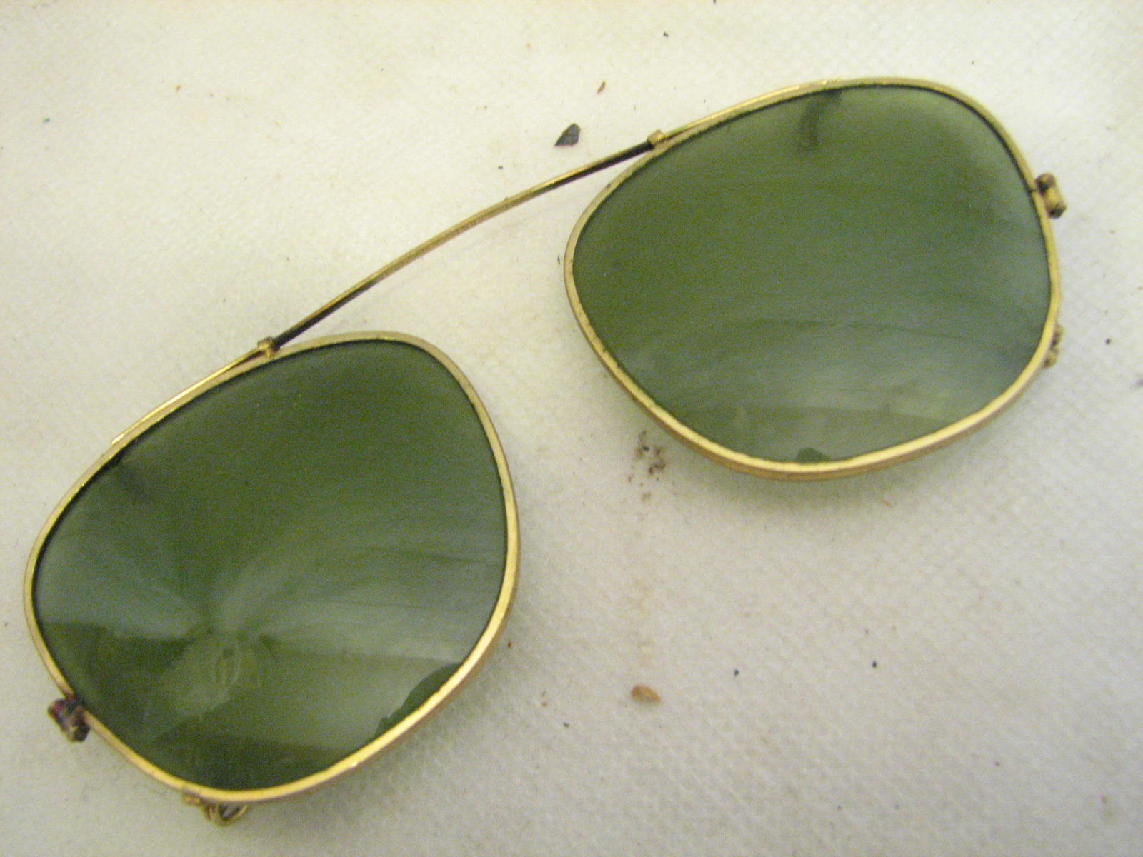 Vintage Ray-Ban Clip-On Sunglasses Gray-Green Smoke Shades w/Case