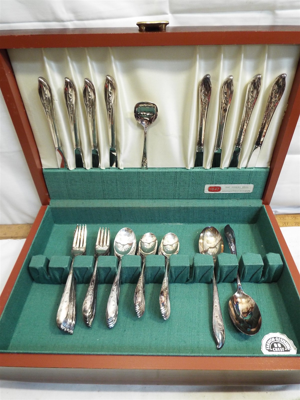 【Rogers Bros】 ヘリテージ ディナーセット 6名用42本 サーバー Set 1847 Rogers Bros IS Springtime Silverplate Flatware 51 pcs svc